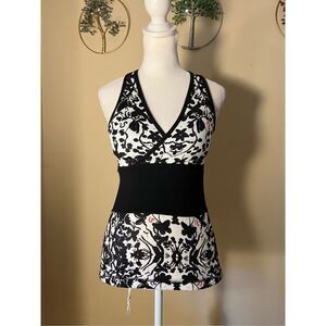 Lululemon Athletica Black and White Tank Top